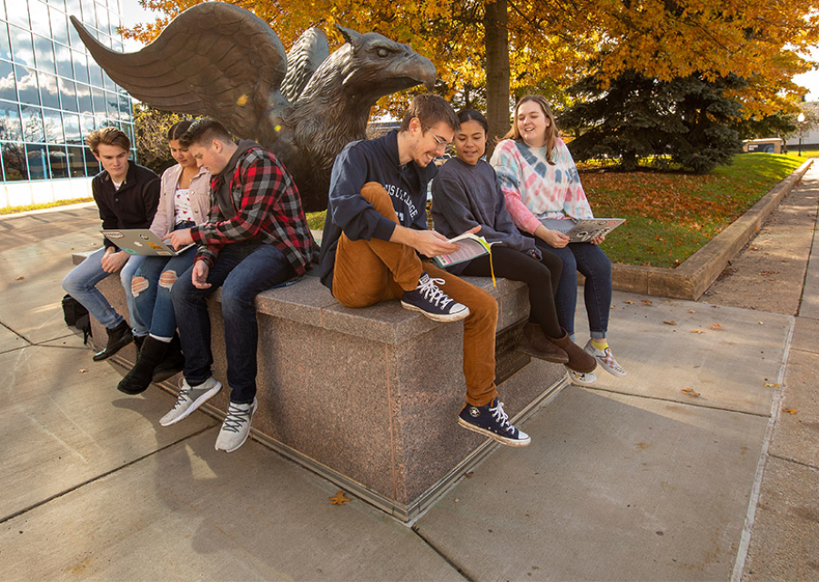 canisius students reading by griffin 