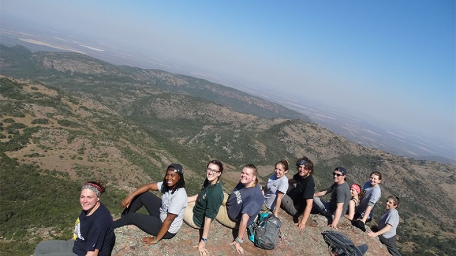 students visiting south africa for Canisius ABEC program