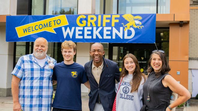 Students with President Steve Stoute