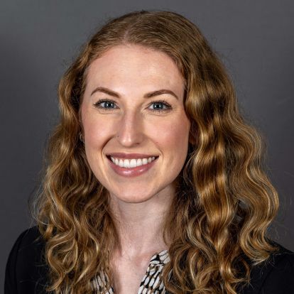 Alexis Arth square headshot