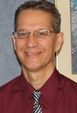 Professional headshot Dr. Timothy Sawicki